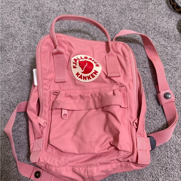 Kånken Pink Backpack - Picture 1 of 3